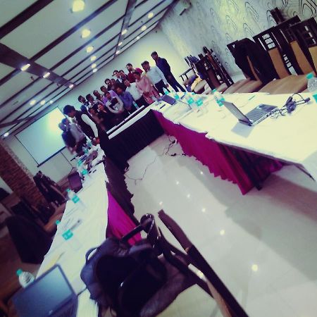 Hotel New Walnut Castle Paharganj Esterno foto